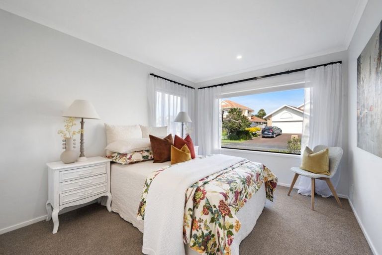Photo of property in 6 Thirlmere Rise, Northpark, Auckland, 2013