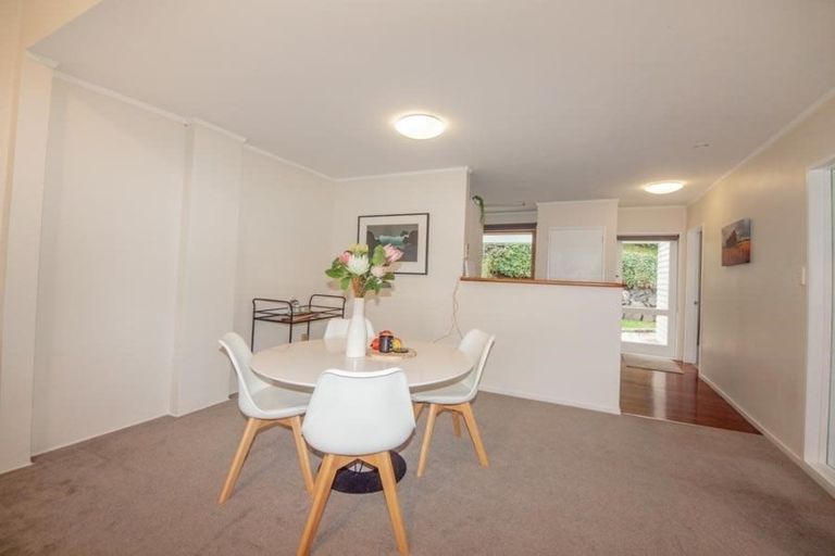 Photo of property in 103a Churton Drive, Churton Park, Wellington, 6037