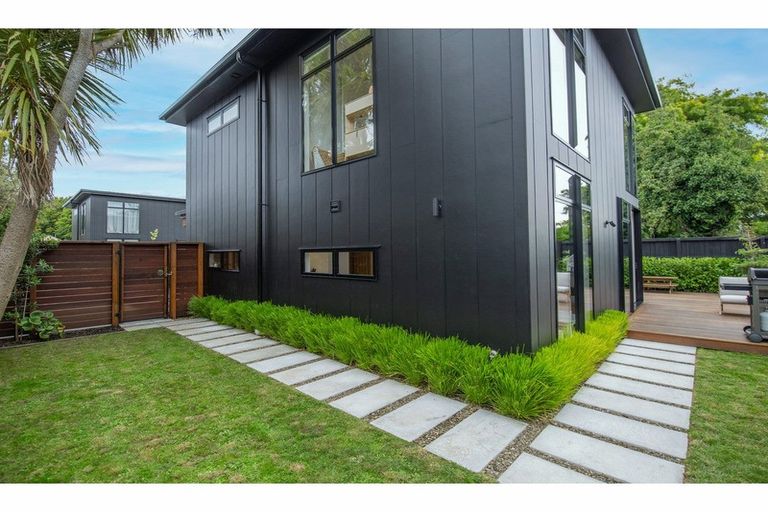 Photo of property in 2/169 Saint Albans Street, St Albans, Christchurch, 8014