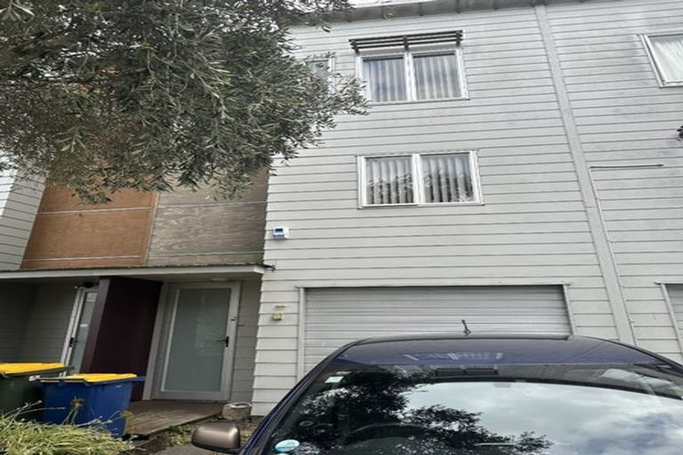 Photo of property in 40 Albionvale Road, Glen Eden, Auckland, 0602