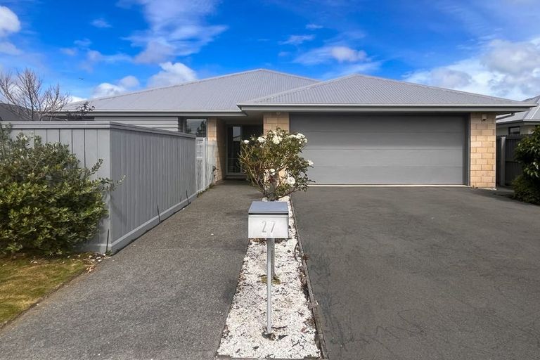 Photo of property in 27 Elba Crescent, Halswell, Christchurch, 8025