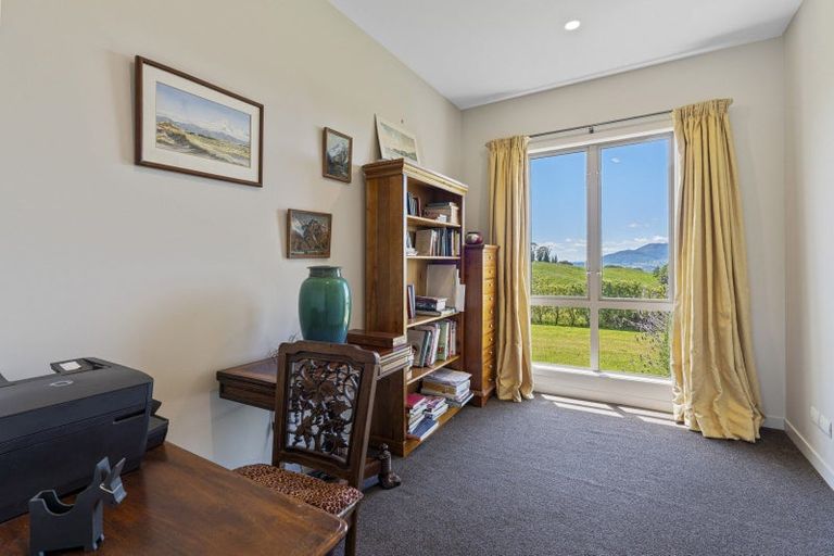 Photo of property in 40 Glenlochy Rise, Acacia Bay, Taupo, 3385