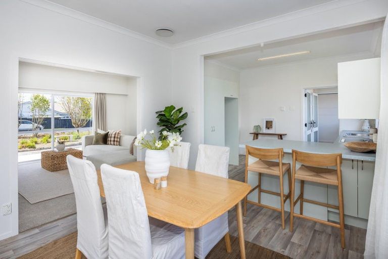 Photo of property in 22 Forest Lake Road, Forest Lake, Hamilton, 3200