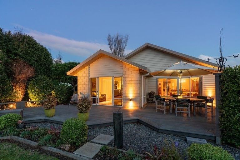 Photo of property in 6 Celtic Way, Paraparaumu, 5032