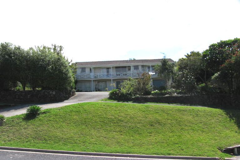 Photo of property in 12 Auld Street, Torbay, Auckland, 0630