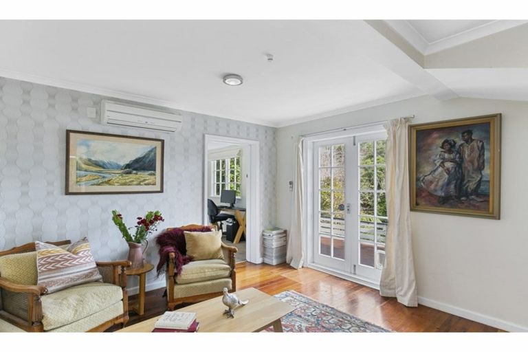 Photo of property in 14 Blakey Avenue, Karori, Wellington, 6012