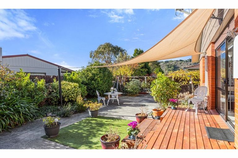 Photo of property in 32b Laing Crescent, Heathcote Valley, Christchurch, 8022