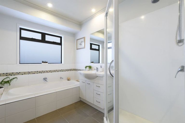 Photo of property in 16 Sunnybrooke Close, Welcome Bay, Tauranga, 3112