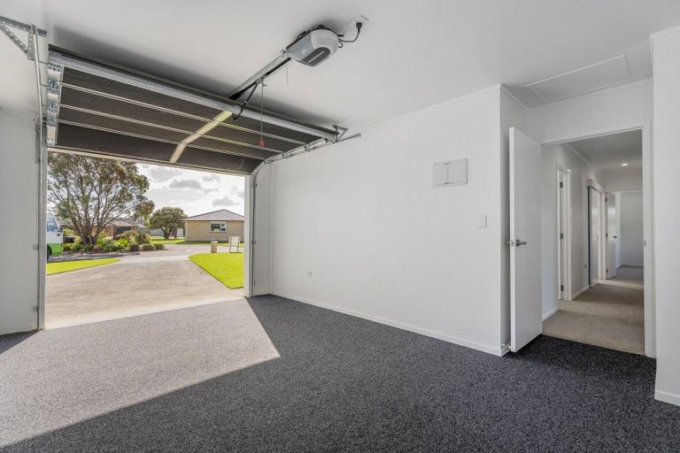 Photo of property in 8 Seascape Avenue, Whitianga, 3510