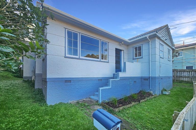 Photo of property in 145a Onslow Road, Khandallah, Wellington, 6035