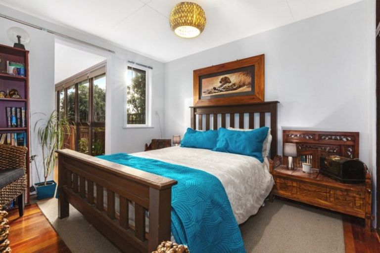 Photo of property in 33a Herewini Street, Titahi Bay, Porirua, 5022