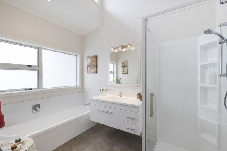 Photo of property in 68 James Line, Kelvin Grove, Palmerston North, 4414