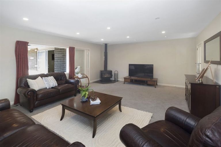 Photo of property in 5 Waiau Street, Cracroft, Christchurch, 8025