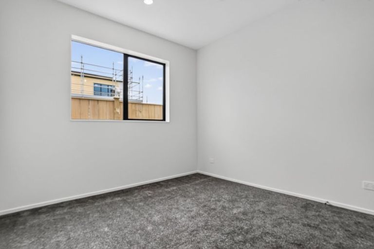 Photo of property in 10 Kaapehu Street, Karaka, 2578