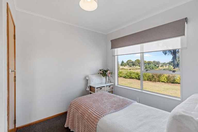 Photo of property in 28 Waitai Street, Castlecliff, Whanganui, 4501