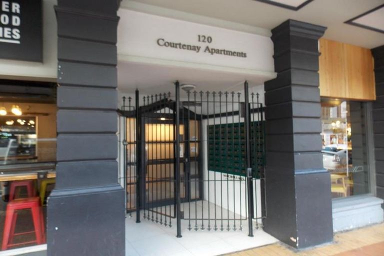 Photo of property in Courtenay Apartments, 301/120 Courtenay Place, Te Aro, Wellington, 6011