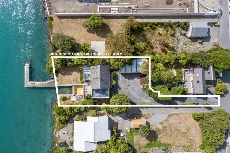 Photo of property in 102 Beachville Road, Redcliffs, Christchurch, 8081