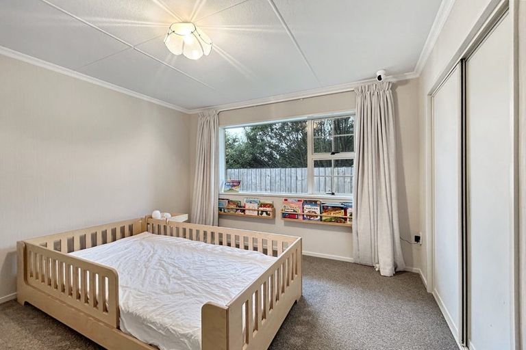 Photo of property in 37 Moa Street, Waikiwi, Invercargill, 9810