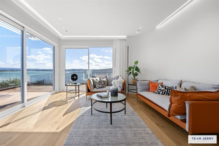 Photo of property in 4 Seawind Way, Hobsonville, Auckland, 0616