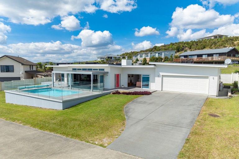 Photo of property in 27 Eagles Way, Cable Bay, 0420