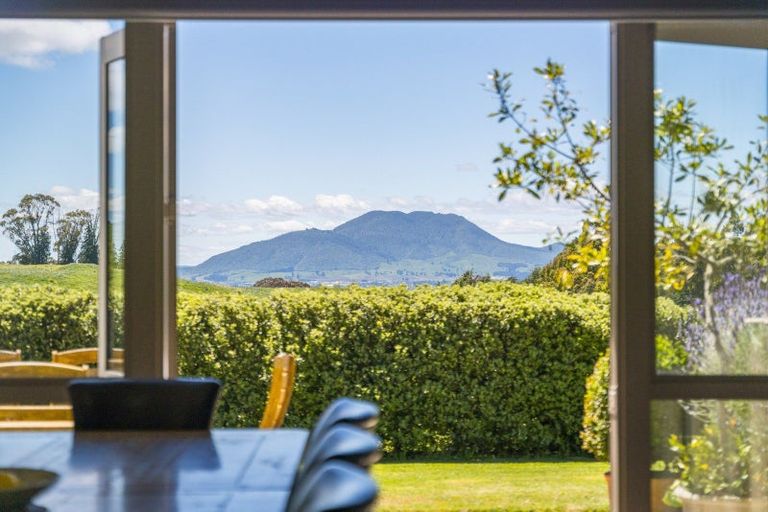 Photo of property in 40 Glenlochy Rise, Acacia Bay, Taupo, 3385