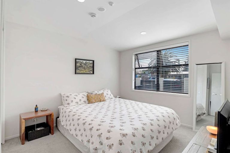 Photo of property in 2/388 Hibiscus Coast Highway, Orewa, 0931