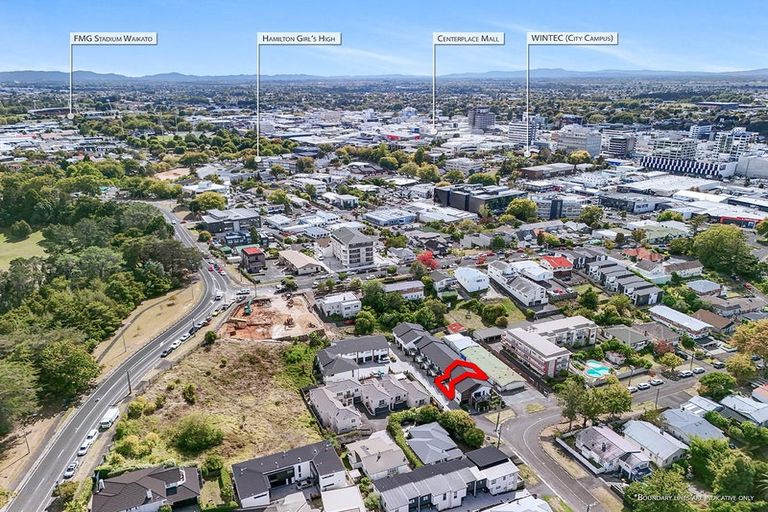 Photo of property in 2/20 Hunter Street, Hamilton Lake, Hamilton, 3204