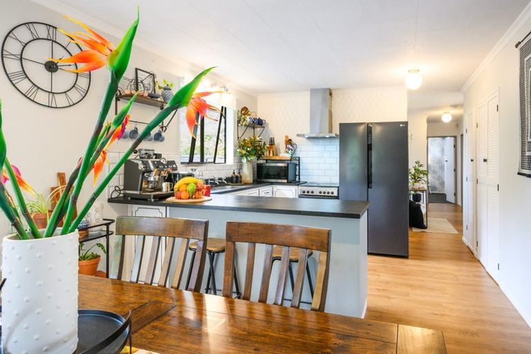 Photo of property in 83 Shamrock Street, Takaro, Palmerston North, 4412