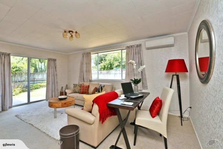 Photo of property in 2/34 Te Aute Road, Havelock North, 4130