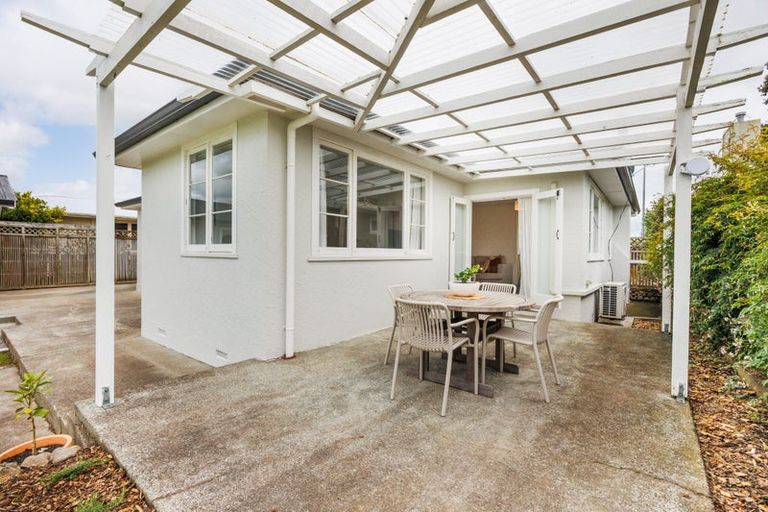 Photo of property in 37 Waterloo Crescent, Hokowhitu, Palmerston North, 4410