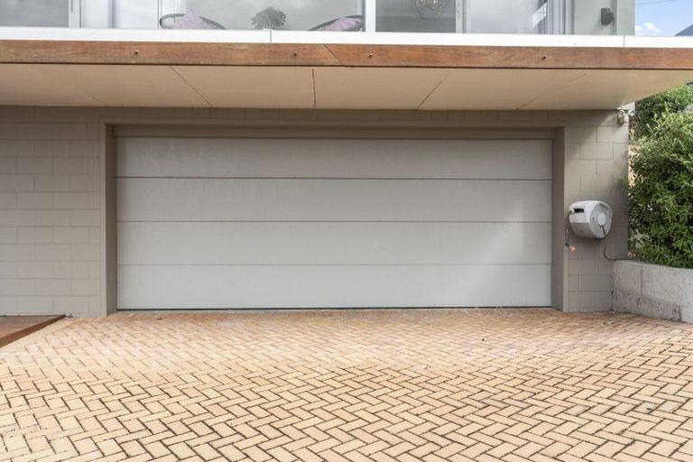 Photo of property in 82 Cliffs Road, Saint Clair, Dunedin, 9012