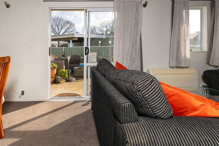 Photo of property in 85 Birkdale Road, Birkdale, Auckland, 0626