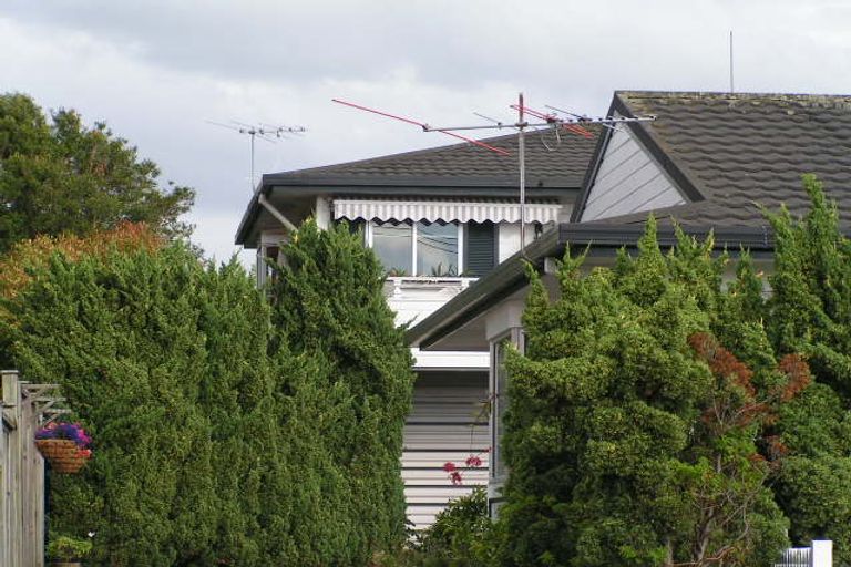 Photo of property in 2/16 Jutland Road, Hauraki, Auckland, 0622