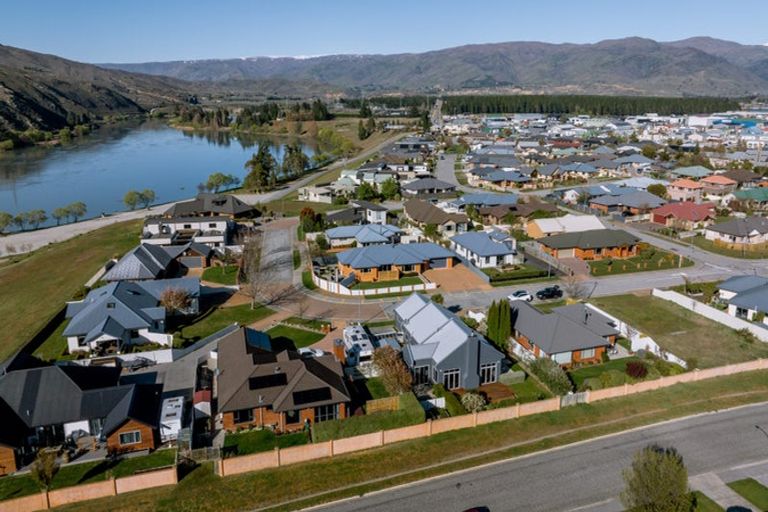 Photo of property in 8 Matthews Crescent, Cromwell, 9310