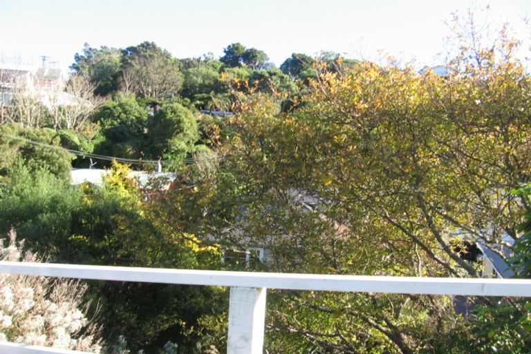 Photo of property in 25 Awarua Street, Ngaio, Wellington, 6035