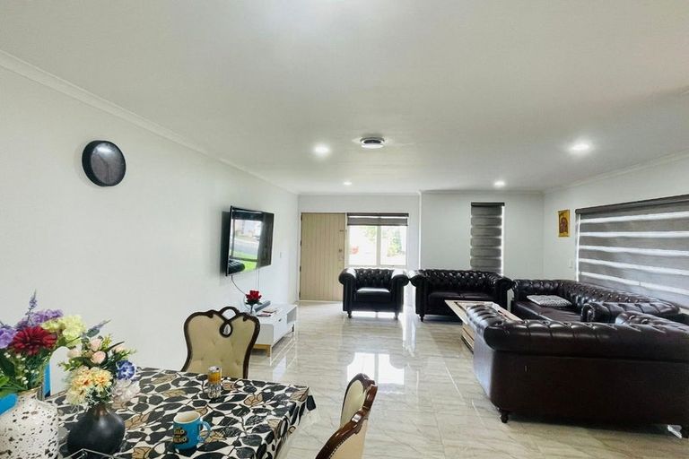 Photo of property in 14 Clomell Drive, Flat Bush, Auckland, 2019