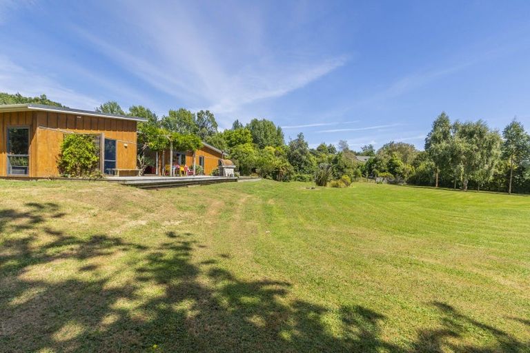 Photo of property in 45 Mahaki Road, Nikau Valley, Paraparaumu, 5032