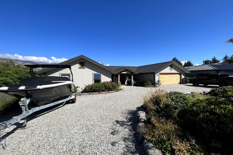 Photo of property in 11 Bevan Place, Wanaka, 9305