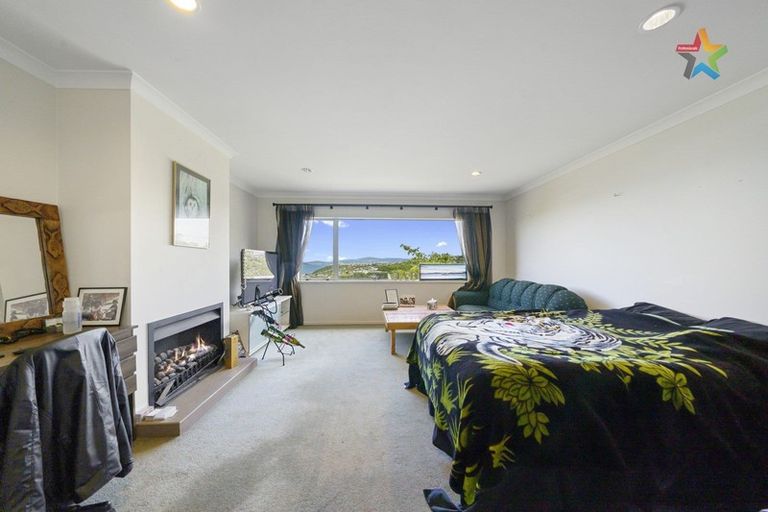 Photo of property in 41 Arahiwi Grove, Tirohanga, Lower Hutt, 5010