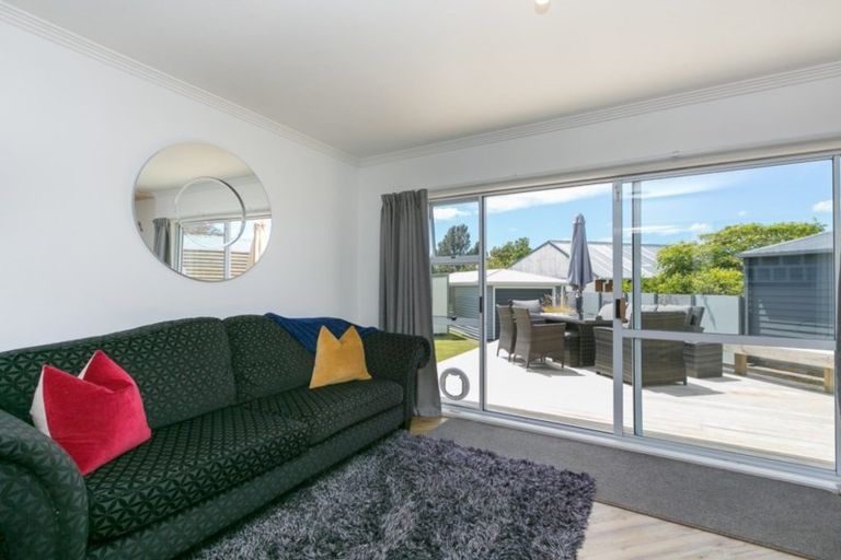 Photo of property in 26 Wallath Road, Westown, New Plymouth, 4310