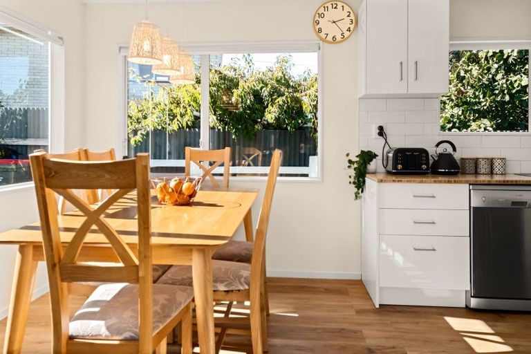 Photo of property in 93d Clemow Road, Fitzroy, New Plymouth, 4312