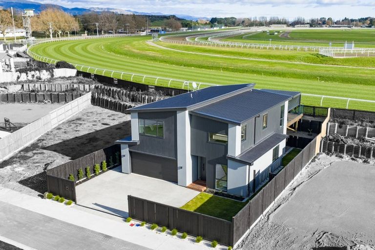 Photo of property in 11 Mangatainoka Lane, Awapuni, Palmerston North, 4412