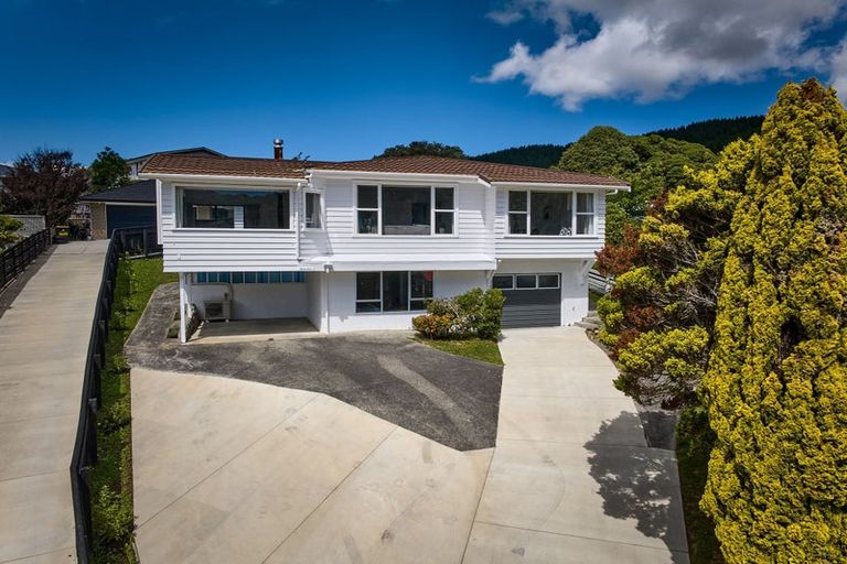 Photo of property in 37 Pembroke Street, Tawa, Wellington, 5028