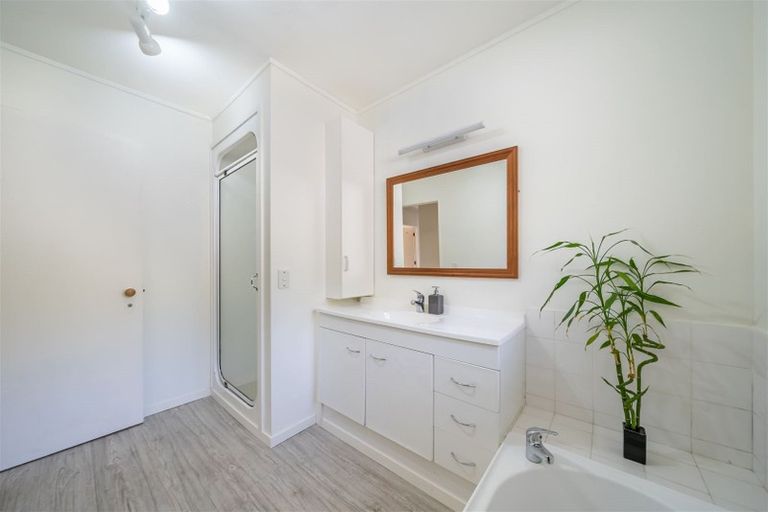 Photo of property in 546a Stokes Valley Road, Stokes Valley, Lower Hutt, 5019