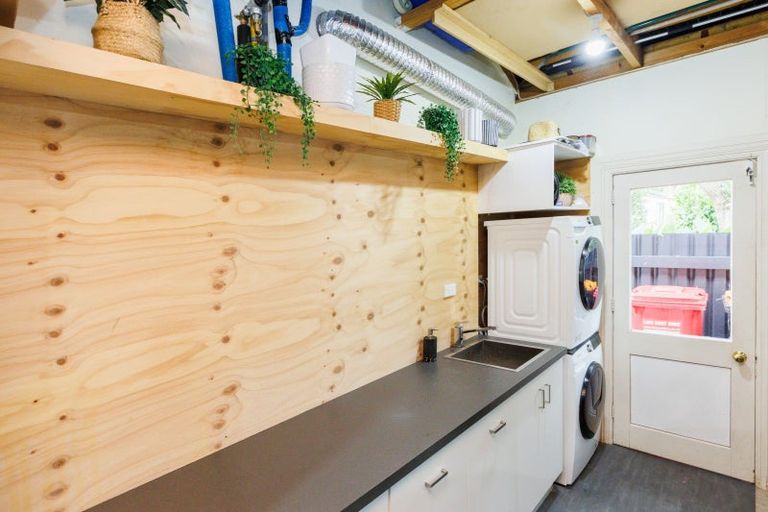 Photo of property in 32 Manson Street, Terrace End, Palmerston North, 4410