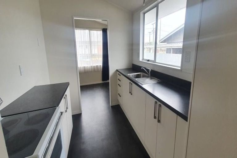 Photo of property in 35 Raupo Street, Castlecliff, Whanganui, 4501