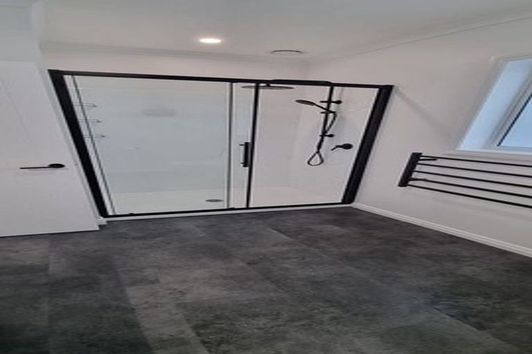 Photo of property in 20 Makora Road, Otaihanga, Paraparaumu, 5036