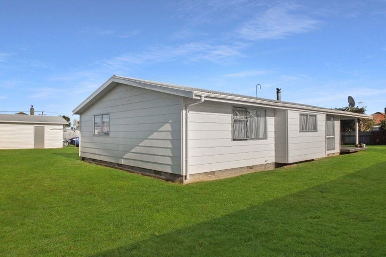 Photo of property in 33a Avenue Road, Foxton, 4814