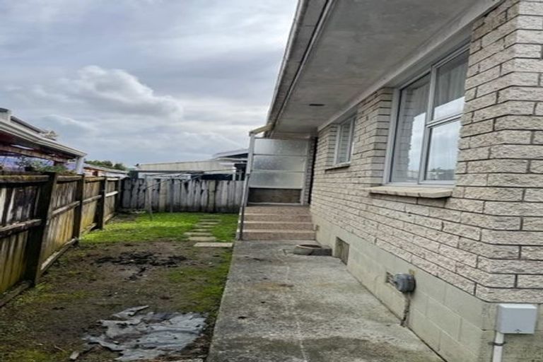Photo of property in 1/3 Corin Avenue, Manurewa, Auckland, 2102