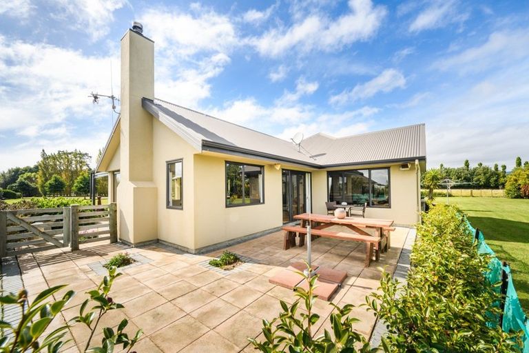 Photo of property in 25 Riverview Lane, Ashhurst, Palmerston North, 4470